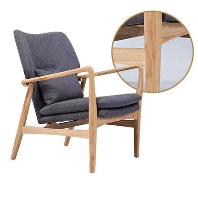 Melhore a sua experiência de parque com esta poltrona de apoio de braço de madeira de design moderno