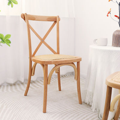 Profissionais empilhável X Back Rattan cadeira de jantar acento francês cadeira de madeira para festa de casamento evento em cores personalizadas