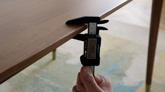 Conjunto de mesa de jantar de madeira maciça personalizável para sala de jantar profissional e elegante