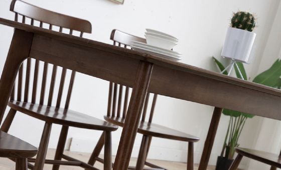 Conjunto de mesa de jantar de madeira maciça personalizável para sala de jantar profissional e elegante