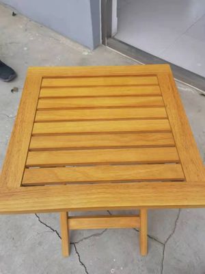 Moderno Design Pequeno Jardim dobrável Mesa de madeira de borracha para pátio Café ao ar livre Bebidas Embalagem de correio Estilo moderno