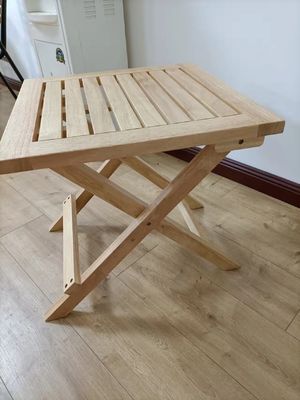 Moderno Design Pequeno Jardim dobrável Mesa de madeira de borracha para pátio Café ao ar livre Bebidas Embalagem de correio Estilo moderno