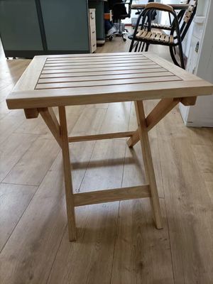 Moderno Design Pequeno Jardim dobrável Mesa de madeira de borracha para pátio Café ao ar livre Bebidas Embalagem de correio Estilo moderno