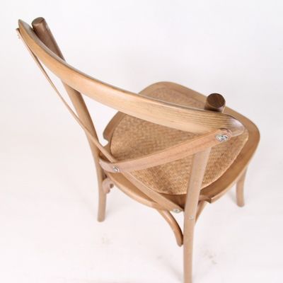 Modern Style D50*W42*H89CM Solid Wood X Cross Back Chair com almofada de Rattan para recepção de casamento ao ar livre