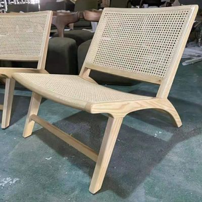 Cadeira de lazer de rotinagem geral Mobiliário de quarto de rotinagem de cor marrom Lounge Design moderno para relaxamento ao ar livre