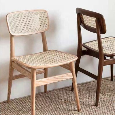 Moderno Design Estilo Nórdico Solid Wood Rattan Seat Chair Serviço OEM