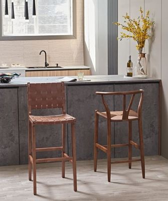 Cadeiras de bar de Bistro Nórdico com cadeiras de seda de couro tecido