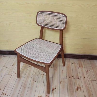 Cadeira de jantar de madeira maciça de Rattan para móveis domésticos