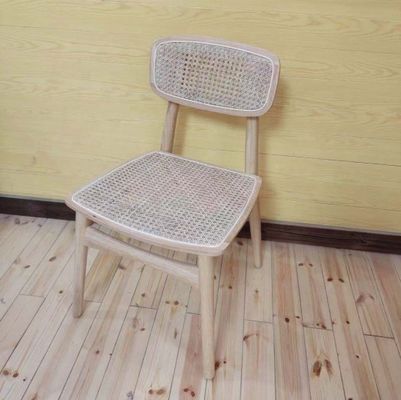 Cadeira de jantar de madeira maciça de Rattan para móveis domésticos