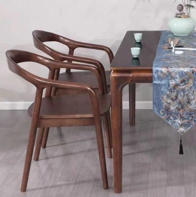 Cadeira de jantar de madeira sólida Nordic Light Luxury Hotel Cafe Tecido ou couro para refeições finas