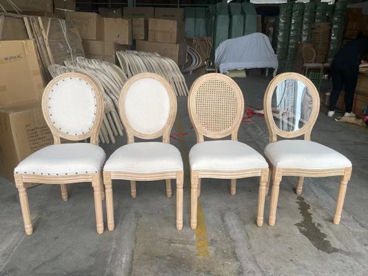 Material de estrutura de madeira de borracha tapete nórdico banquete Louis cadeira para sala de estar casamentos