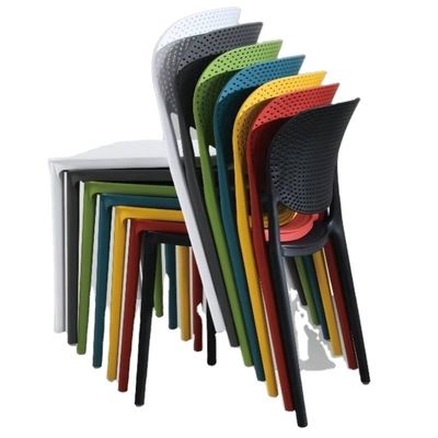 Cadeira de plástico empilhável com estilo de design moderno a preços acessíveis