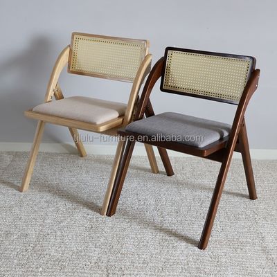 Cadeiras de sala de jantar de madeira dobrável de rotão Estilo de design moderno para mobiliário de sala de jantar e construção de madeira maciça
