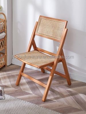 Embalagem de correio Cadeira de jantar dobrável de rotão de madeira maciça para decoração de restaurantes nórdicos