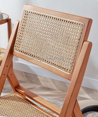 Embalagem de correio Cadeira de jantar dobrável de rotão de madeira maciça para decoração de restaurantes nórdicos