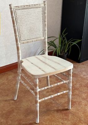 Cadeira de jantar natural preta resistente Design nórdico Moderno de madeira maciça de madeira maciça PU couro para sala de casamento