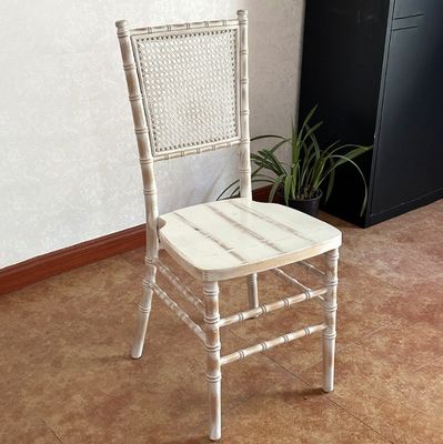 Cadeira de jantar natural preta resistente Design nórdico Moderno de madeira maciça de madeira maciça PU couro para sala de casamento