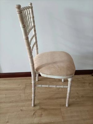 Casa Móveis Embalagem de Correios Lavar Branco Cadeiras Chiavari Madeira Casamento Hotel Banquete Cadeira empilhável com almofada removível