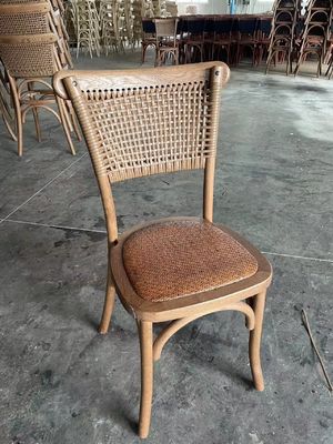 Mobiliário de hotel Cadeira de jantar de bastão de madeira para banquete de casamento Recepção