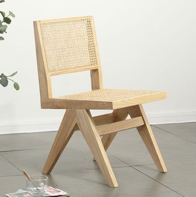 Mobiliário de restaurante nórdico antigo Cadeira de jantar de madeira maciça com Rattan/Vicker de hotel e bom design