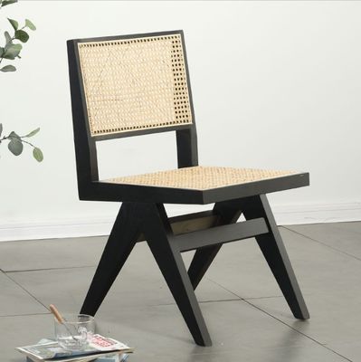Mobiliário de restaurante nórdico antigo Cadeira de jantar de madeira maciça com Rattan/Vicker de hotel e bom design