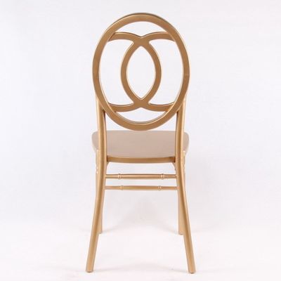 Cadeiras de casamento de madeira maciça Cadeiras de banquete empilháveis para eventos em estilo nórdico e durabilidade