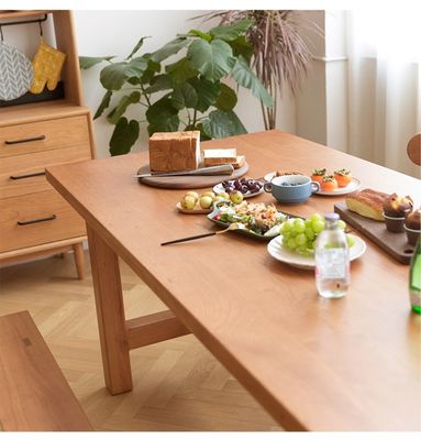 Mesa de jantar nórdica de madeira de pinho para restaurante Madeira maciça Banquete de casamento Cozinha de madeira