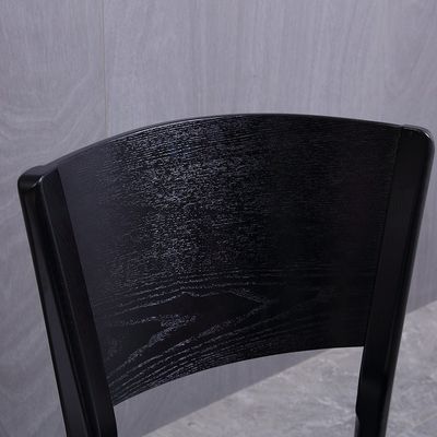 Cadeira de refeição de luxo moderna para uso doméstico/de hotel com design empilhável e material de madeira maciça