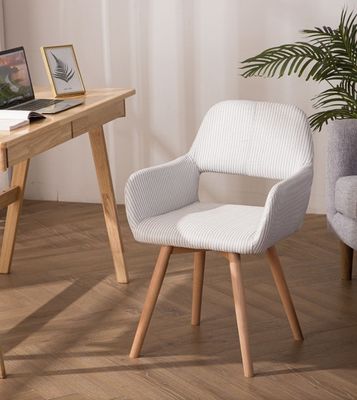 Pernas de madeira maciça Mobiliário da sala de jantar Cadeira de refeição estofada de cores nórdicas para as necessidades do cliente