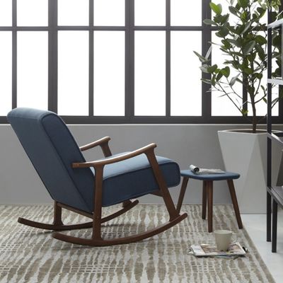 Prática cadeira de balanço de madeira de esponja de alta densidade para sala de estar estilo europeu