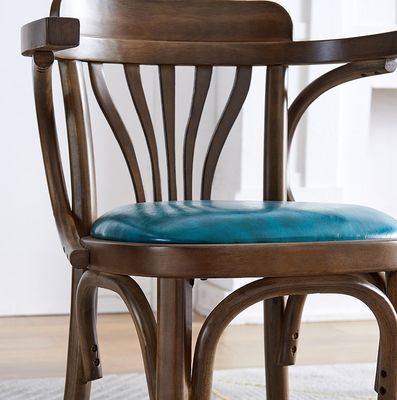 Modelo de design contemporâneo Cadeira de restaurante de madeira maciça estofada para distribuição de móveis domésticos