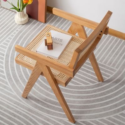 Assento de braço de madeira maciça customizada cadeira de rotão para móveis de refeição clássicos de interiores em restaurantes