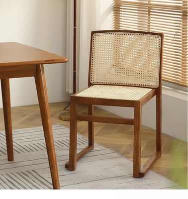 Cadeira de refeição em rotão empilhada Cadeira sem braços de madeira personalizada para sala de jantar W49CM*D42.5CM*H80CM