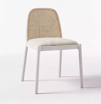 Embalagem de correio Cadeira de refeição de madeira maciça durável sem braços de ratão para sala de jantar