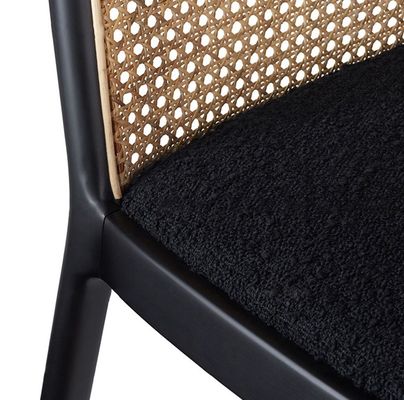 Embalagem de correio Cadeira de refeição de madeira maciça durável sem braços de ratão para sala de jantar