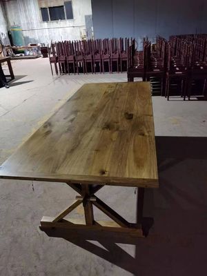 Venda por atacado Banquete Hotel Casa dobrável de madeira sólida de pinheiro Mesa e banco de quinta em estilo clássico de luxo com embalagem de correio Y