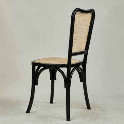 Cadeira de jantar de madeira moderna com espinha dorsal para assentos clássicos e confortáveis