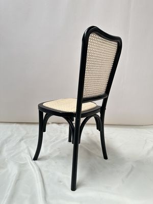 Cadeira de jantar de madeira moderna com espinha dorsal para assentos clássicos e confortáveis