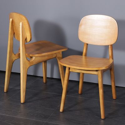 Cadeira de restaurante nórdica de madeira de borracha Cadeiras de madeira requintadas para sala de jantar moderna