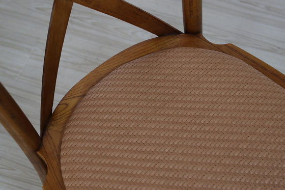 Embalagem de correio Cadeiras de madeira X Cross Back para design antigo em restaurantes e casamentos