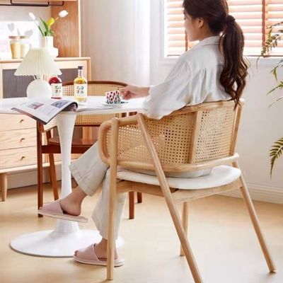 Cadeira de refeição de rotão de madeira maciça de estilo dobrado para sala de estar e sala de jantar