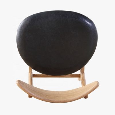 Cadeira de restaurante de estilo europeu de couro PU estofada de madeira para design moderno e luxuoso