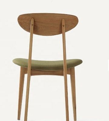 Adicione um toque de elegância à sua sala de jantar com uma cadeira de jantar de carvalho verde