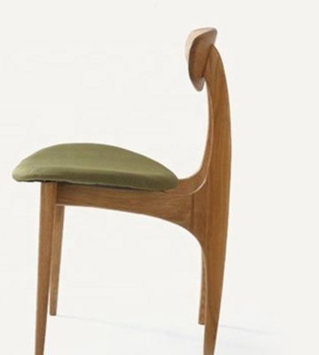 Adicione um toque de elegância à sua sala de jantar com uma cadeira de jantar de carvalho verde