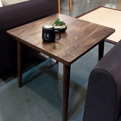 Cor personalizada Sala de jantar de madeira maciça Quadrada Mesa de café moderna Luz luxuosa Mesa quadrada pequena