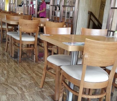 Cadeira de jantar de madeira de hotel/café/restaurante com madeira de qualidade comercial