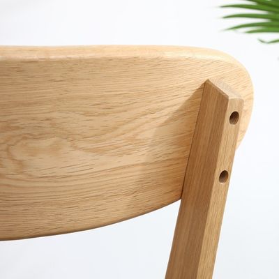 Cadeira de jantar de madeira maciça W44*D49*H80CM Madeira de carvalho para design simples nórdico em pequeno restaurante familiar