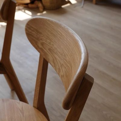 Cadeira de jantar de madeira maciça W44*D49*H80CM Madeira de carvalho para design simples nórdico em pequeno restaurante familiar