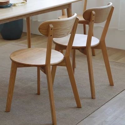 Cadeira de jantar de madeira maciça W44*D49*H80CM Madeira de carvalho para design simples nórdico em pequeno restaurante familiar