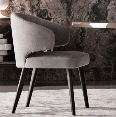 Cadeira de refeição com apoio de costas de asa de veludo de perna de madeira para uma refeição confortável e elegante